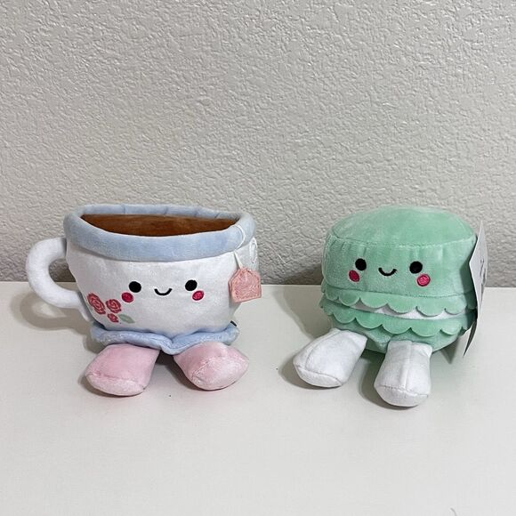 Hallmark Better Together Teacup and Macaron Cookie Magnetic Plush Pair Set w/TAG - Picture 11 of 11